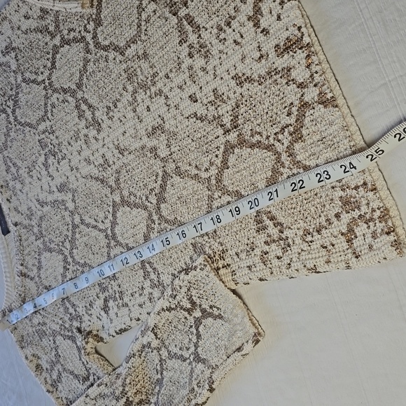 The Limited Women Gold Foil Snakeskin Animal Print Knit Sweater 3/4 Sleeve - Picture 6 of 10